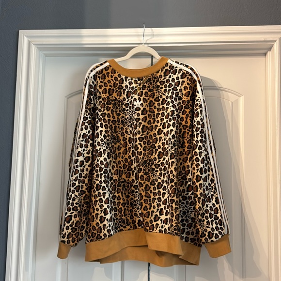 Adidas animal print over sized sweatshirt - L - Picture 3 of 8